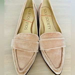 Sole society women’s Sz 7.5 mauve velvet loafer flats